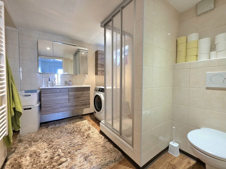 Einliegerwohnung - Badezimmer