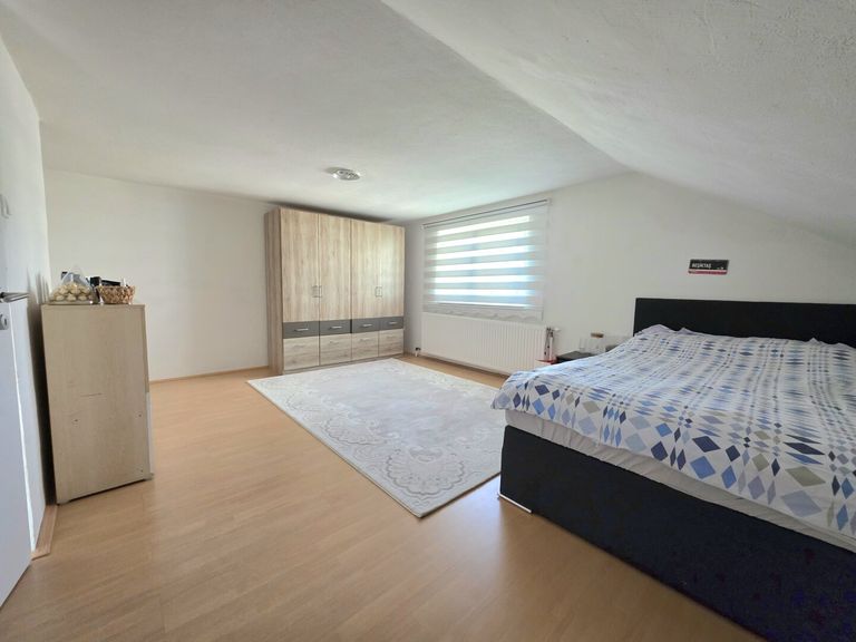 Schlafzimmer - OG