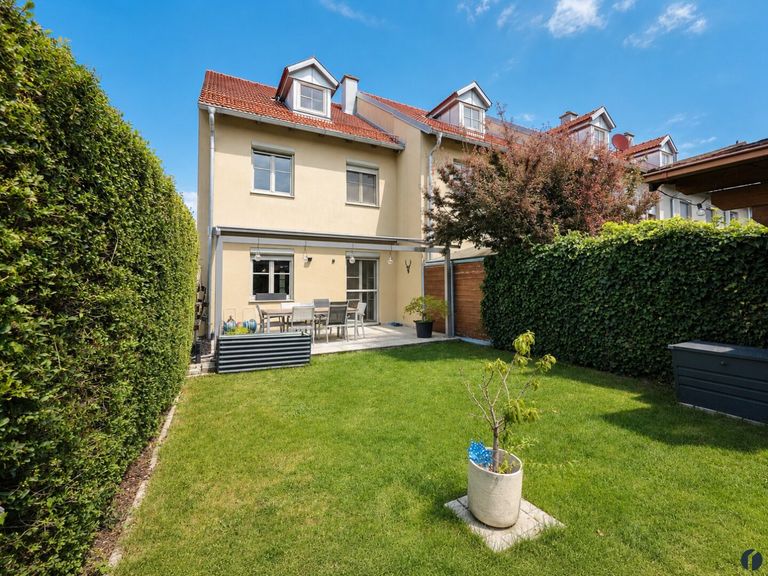 Ansicht vom Haus aus dem Garten