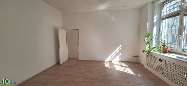 Großer Büroraum