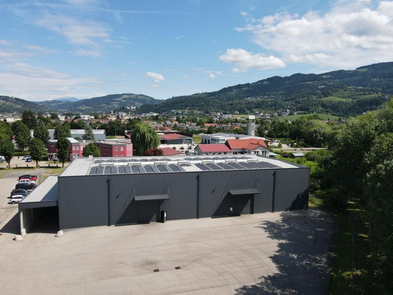 Halle Außenansicht