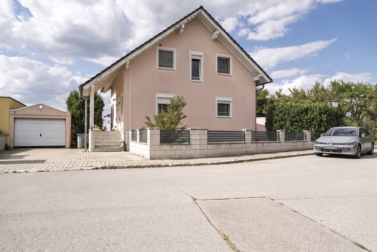 Beispielbild mit Gartenzaun