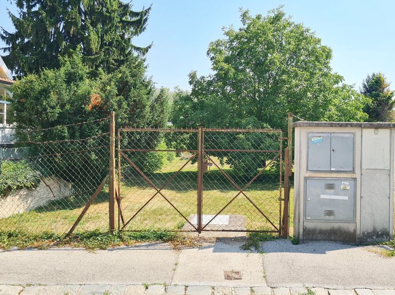 Grundstück