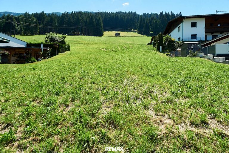 Grundstück