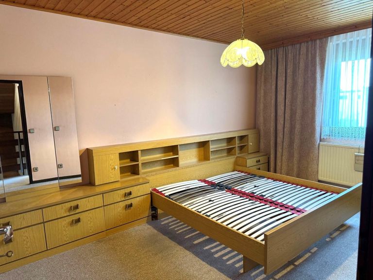 Zimmer 2 OG