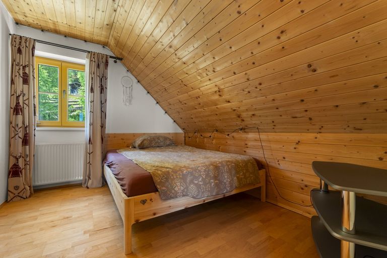 Schlafzimmer 2