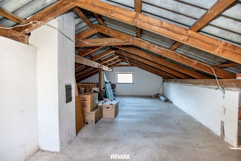 Werkstatt über Garage