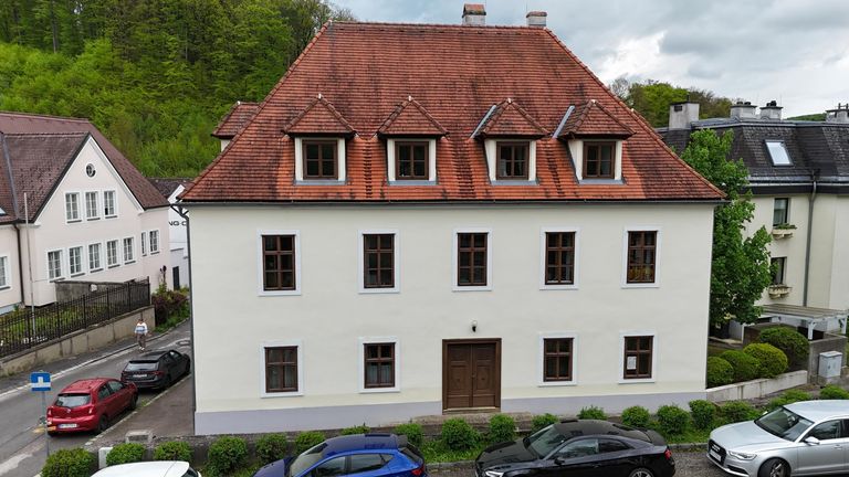 2 Wohnhaus a