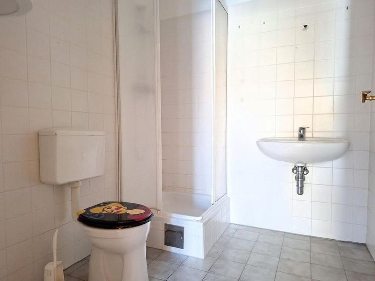 Bad mit Dusche