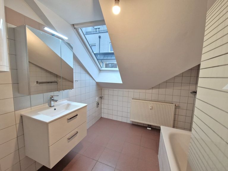 Badezimmer mit Wanne