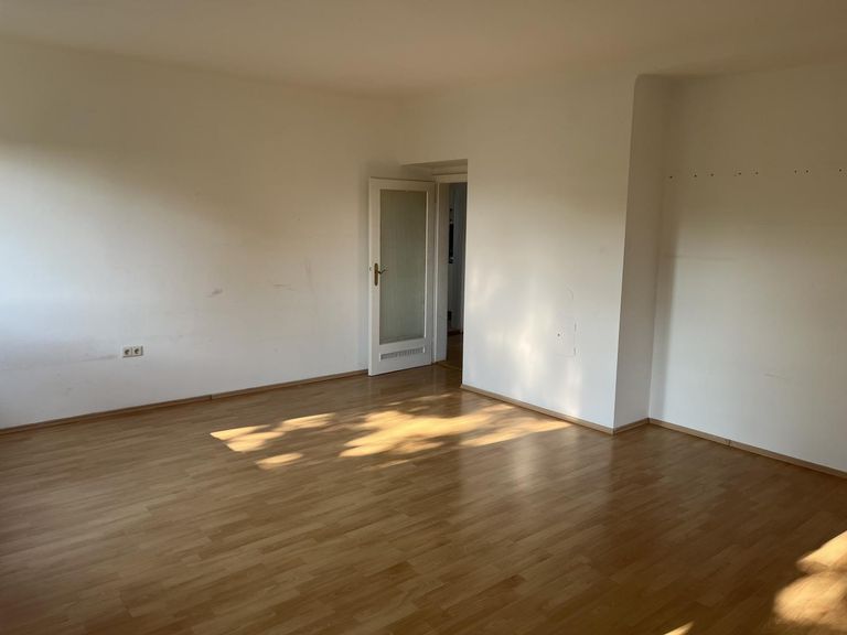Wohn-Esszimmer ca. 25,7 m²