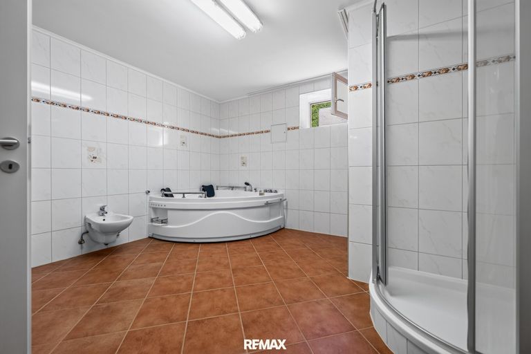 Badezimmer Kellergeschoss