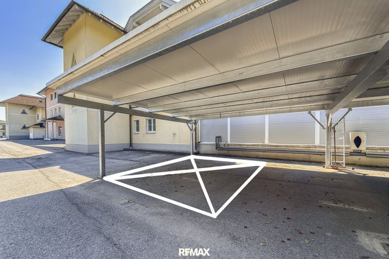 Carport Stellplatz