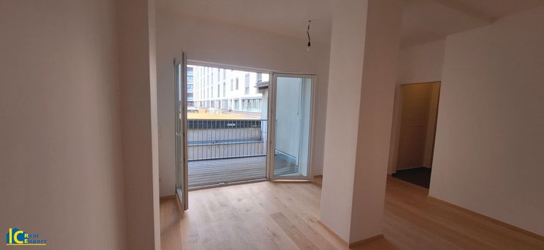 Direkter Zugang zum hofseitigen überdachten Balkon