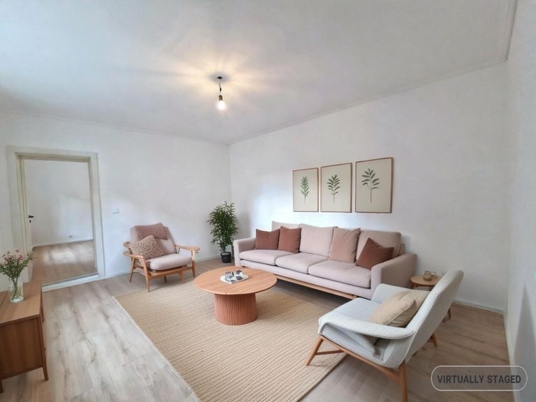 Zimmer 1 (zb. Wohnzimmer)  mit ca. 17,7 m²