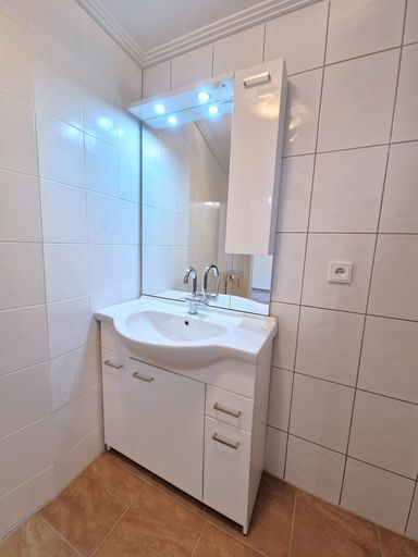 Badezimmer mit ca. 4,4 m²