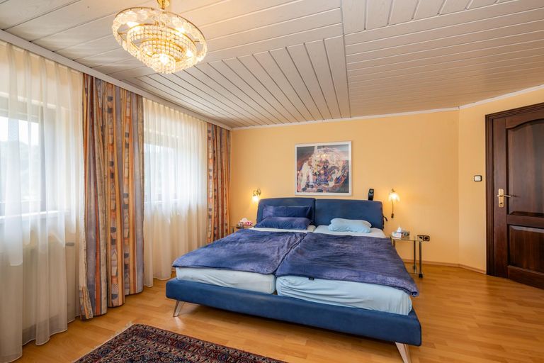 Elternschlafzimmer DG