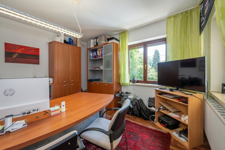 Büro 1 im EG