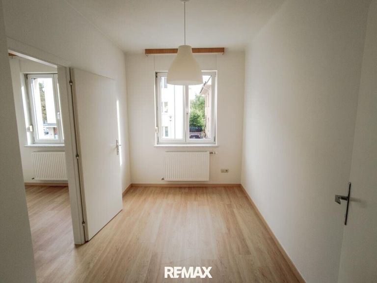 Schlafzimmer 1 mit Schrankraum
