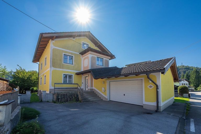 Mehrfamilienhaus