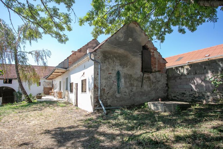Gebäude