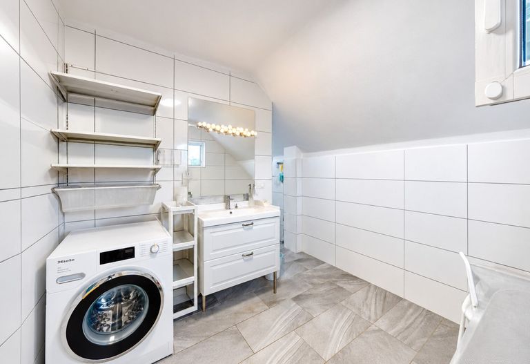 Badezimmer (OG)