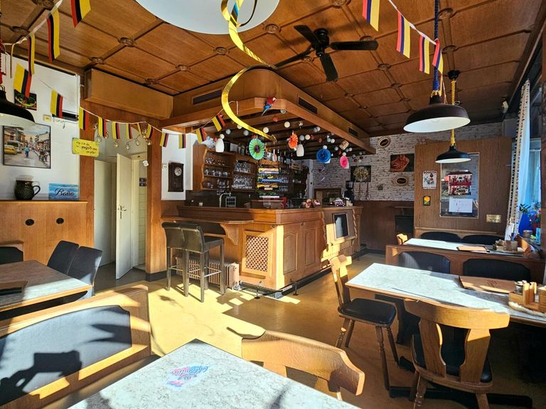 Lokal und Theke