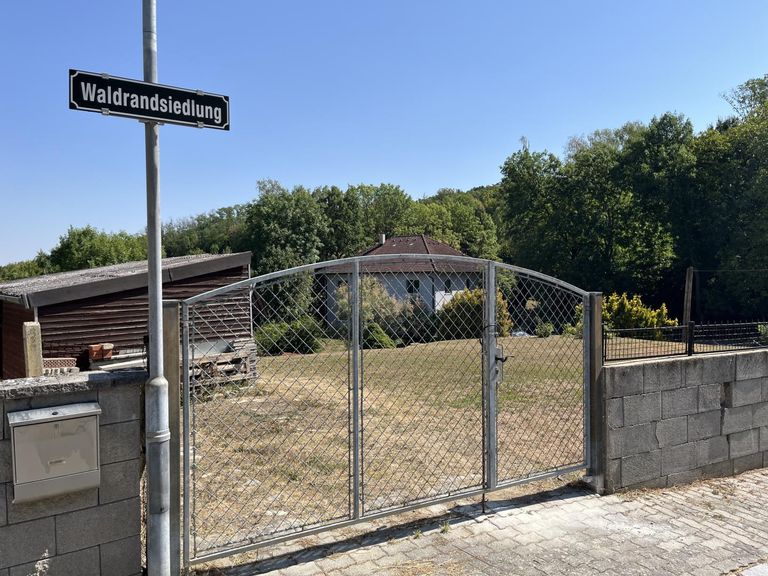 Einfahrtsmöglichkeit in den Garten