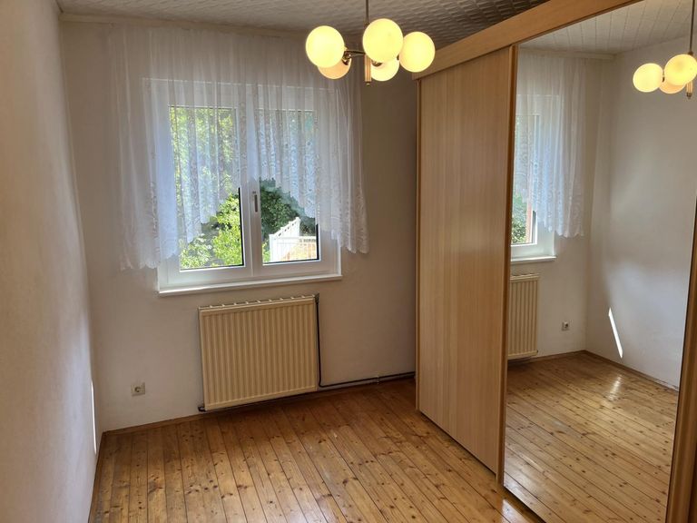 Zimmer 2 im OG ca. 10,1 m²