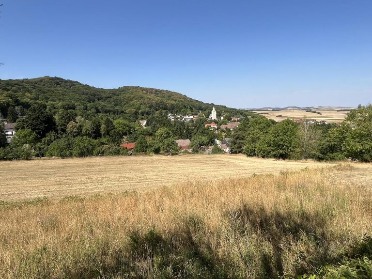 idyllisch gelegene Ortschaft