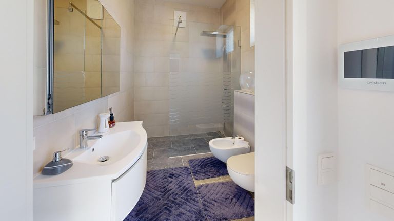 EG - Badezimmer mit WC