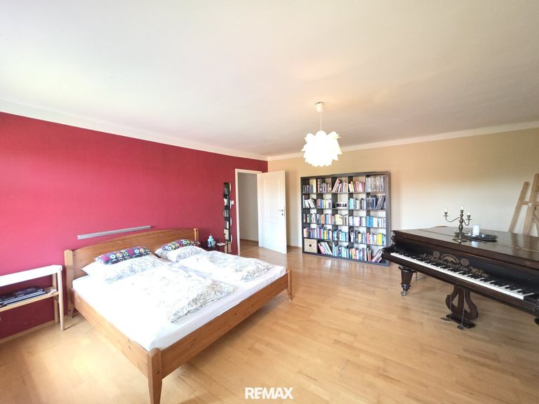 Schlafzimmer 4