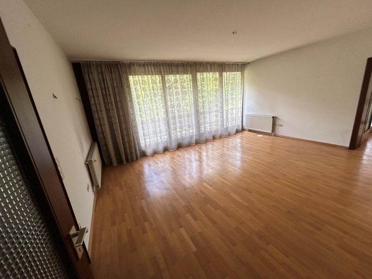 Große Whg 2. OG Wohnzimmer