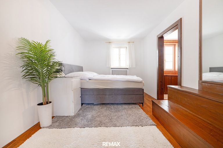 Schlafzimmer mit Einbauschrank