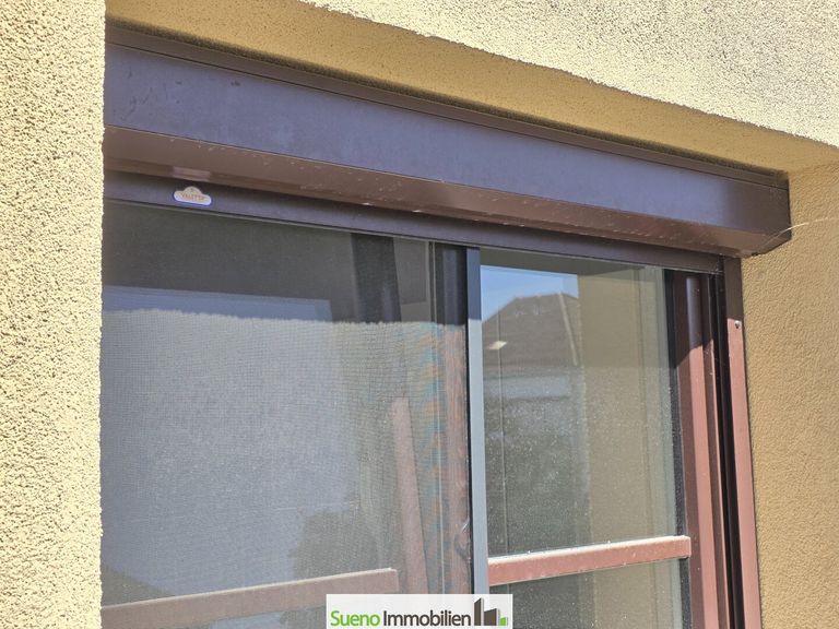 Fenster und Sonnenschutz / Außenansicht