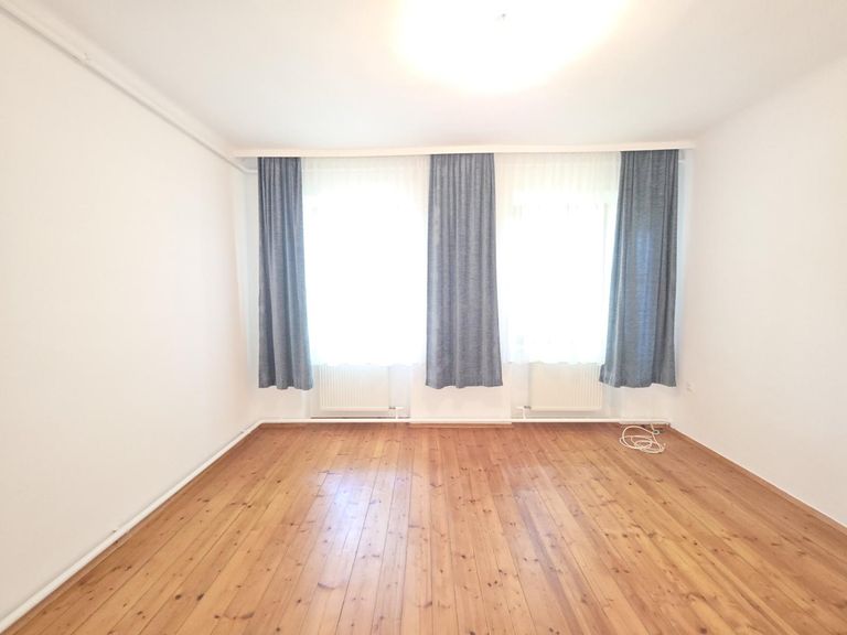 Zimmer 4