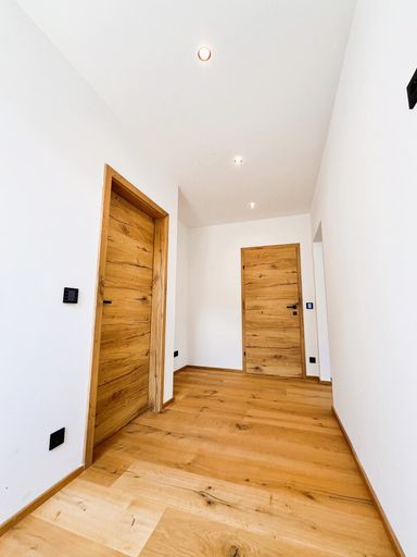 Schrankraum mit ca. 8m²