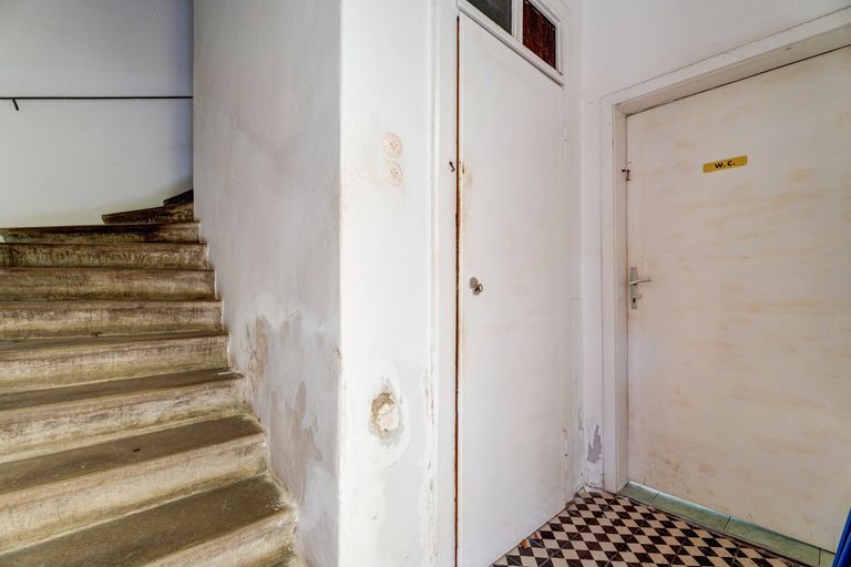 Ein - Aufgang Wohnung