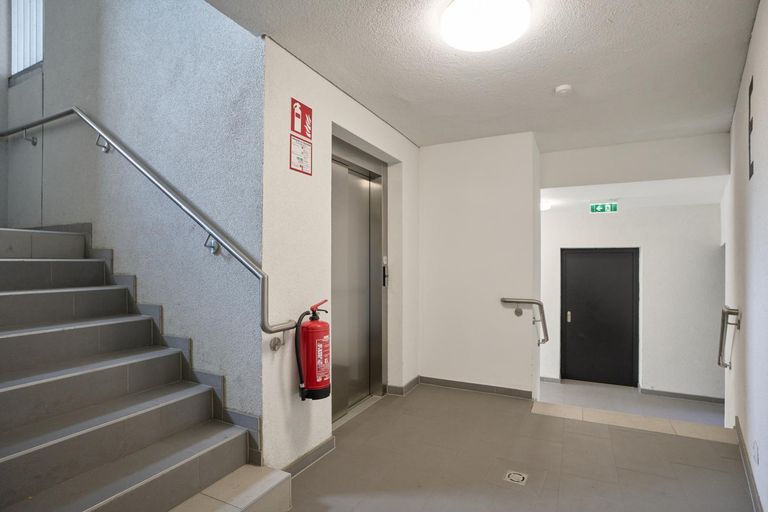 14. Atelier 1230 Wien-Atzgersdorf - Stiegenhaus