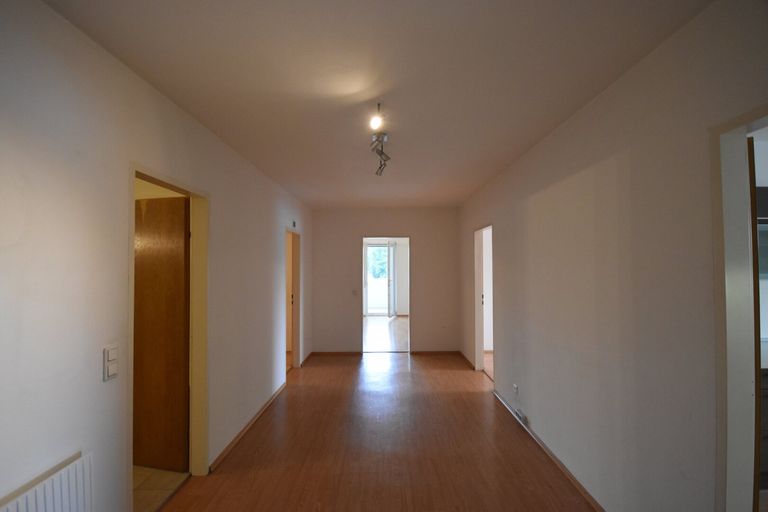 Diele - Große 2,5 Zimmer Wohnung mit Loggia Miete Bergheim Salzburg