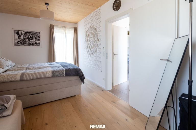 Schlafzimmer mit Platz