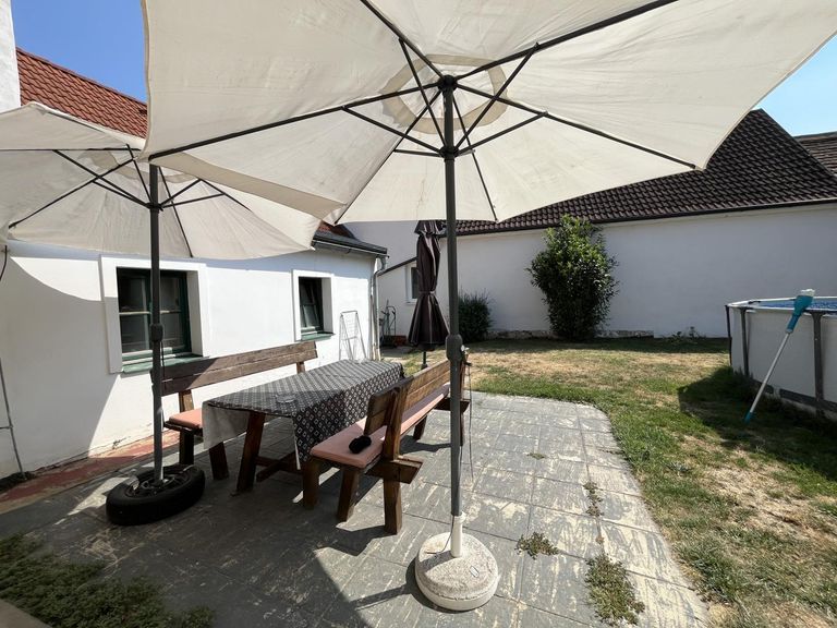 Terrasse im Innenhof
