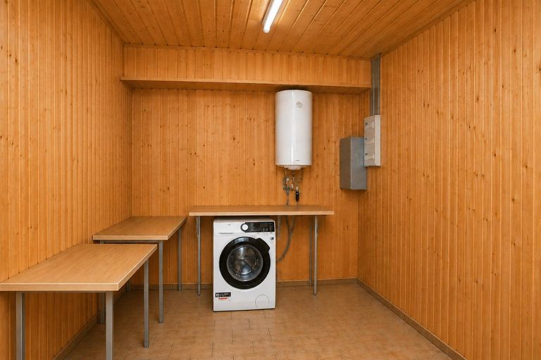 Keller