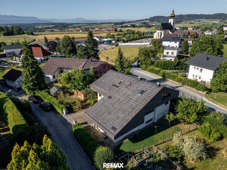Drohnenaufnahme mit Weitblick