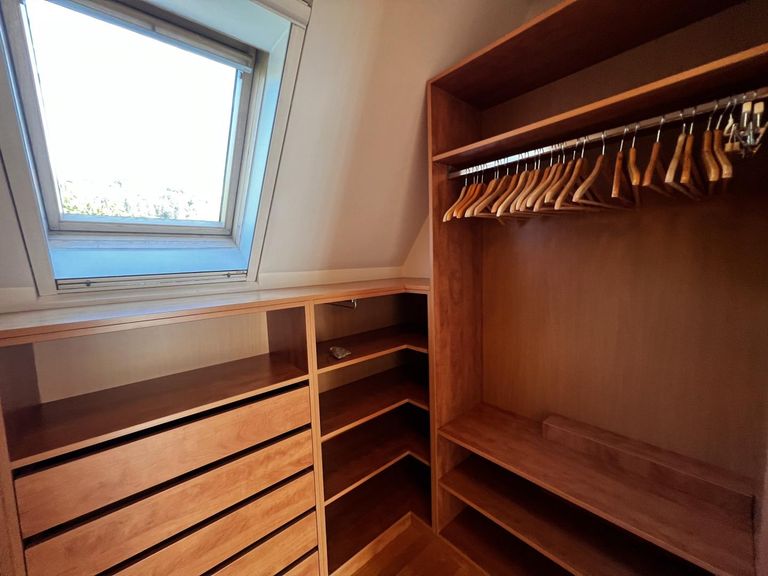 Kleiderschrank