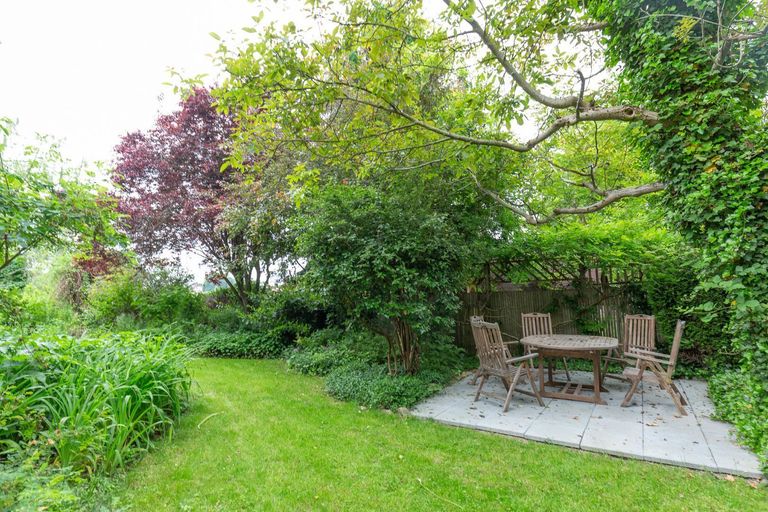 Garten mit Terrasse