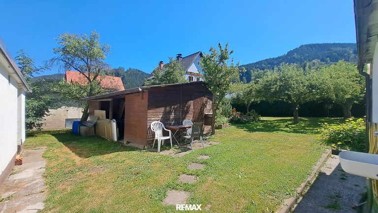 Bienenhaus und Garten