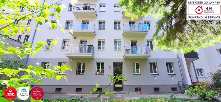 Gebäude hofseitig