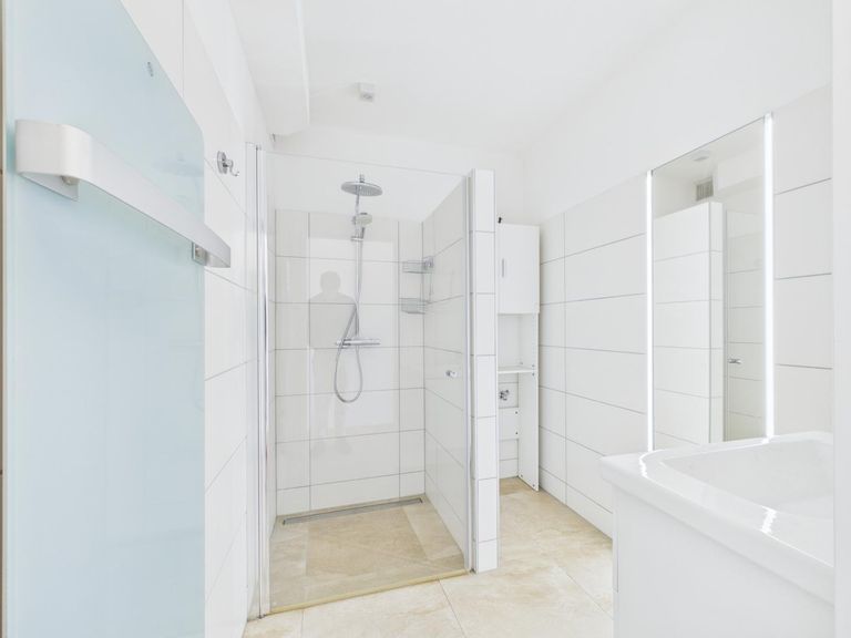 Badezimmer 1
