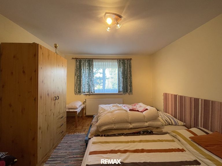 Zimmer 2 KG